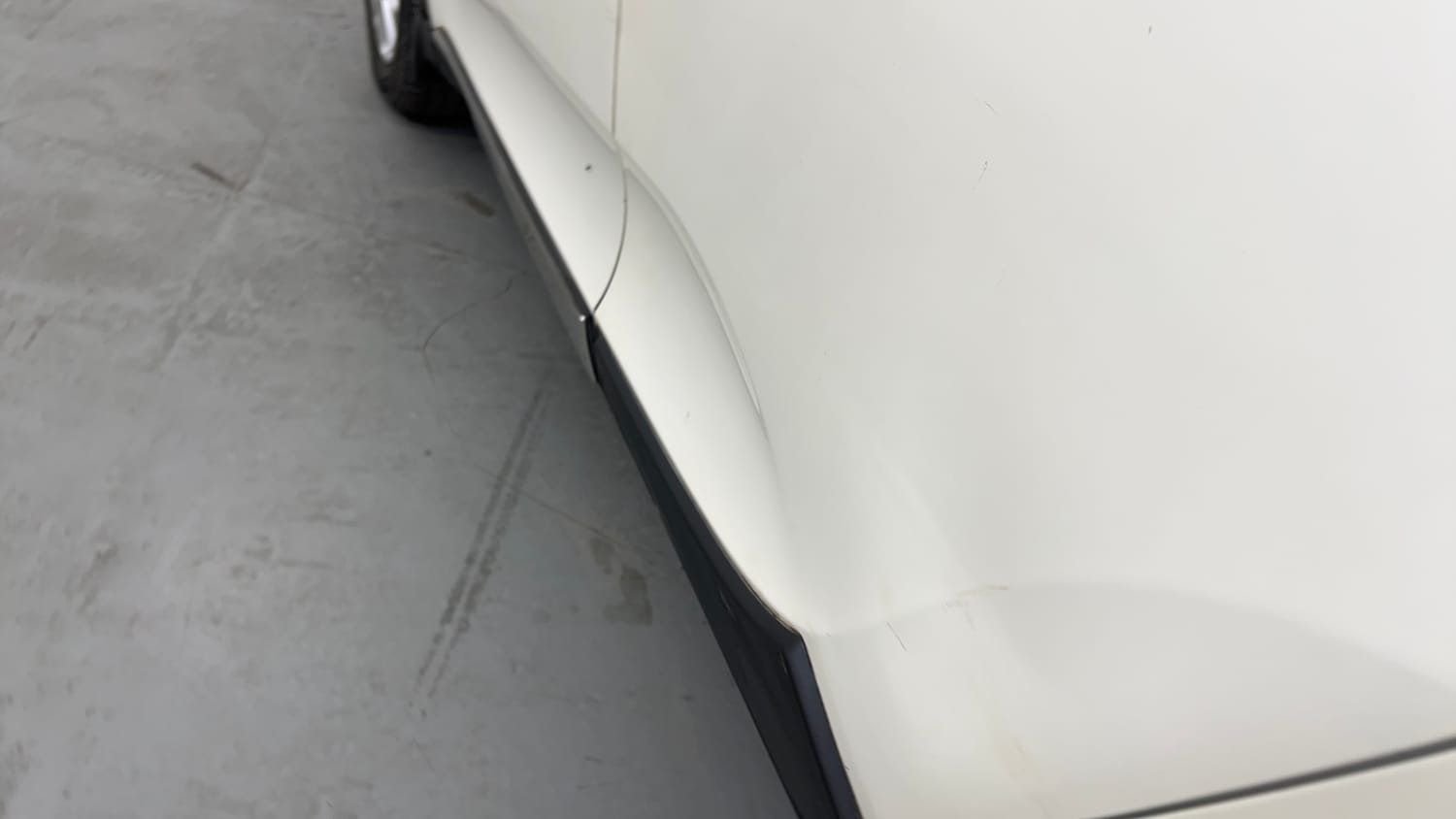 Used 2017 Mahindra KUV100 K8 6 STR Petrol Manual dents MINOR DENT