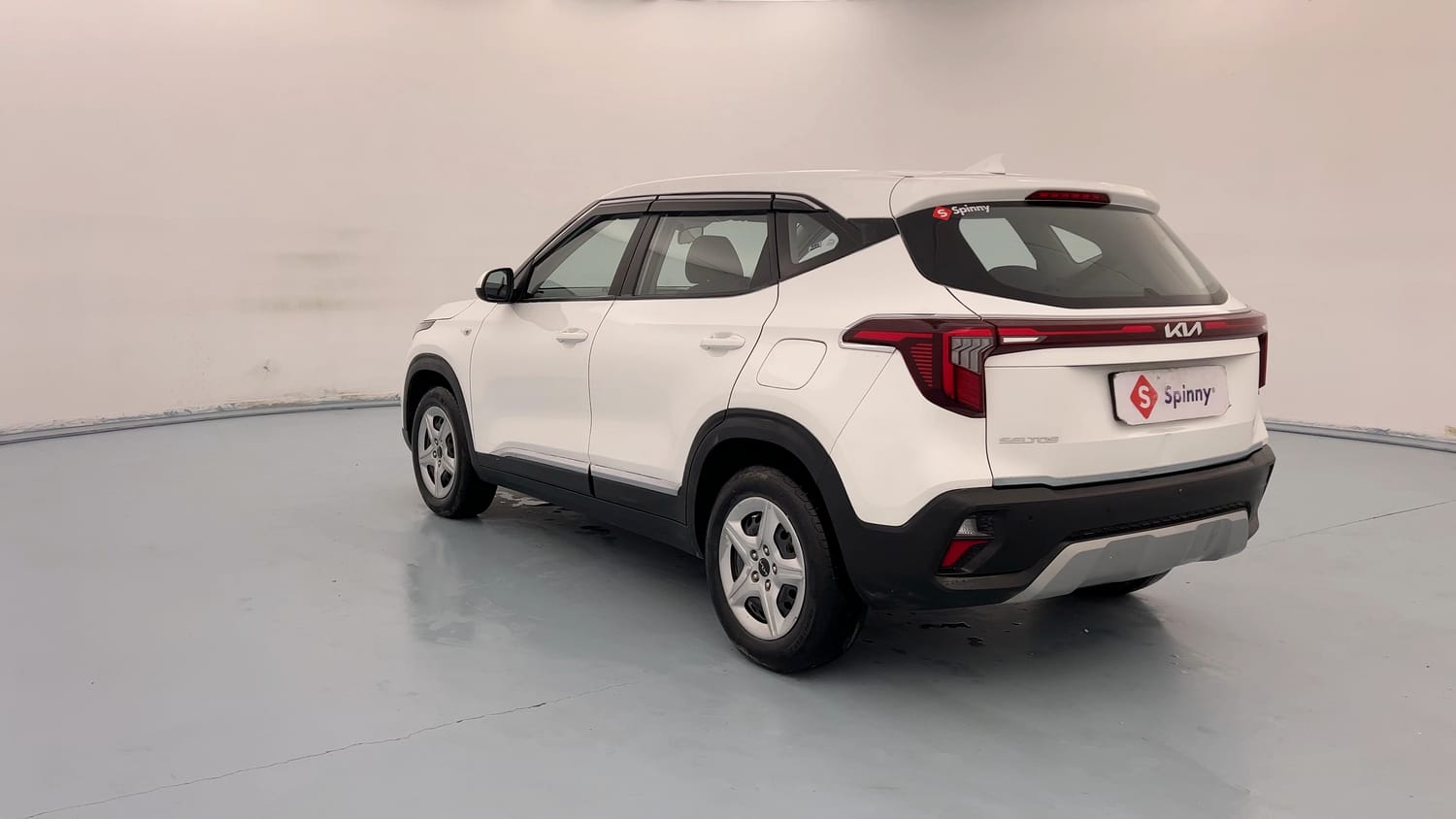 Used 2024 Kia Seltos HTE 1.5 Diesel MT Diesel Manual exterior LEFT REAR CORNER VIEW