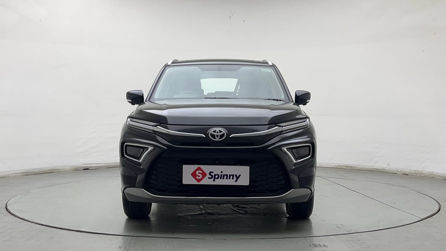 Used 2025 Toyota Urban Cruiser Hyryder V Hybrid Hybrid Automatic exterior FRONT VIEW