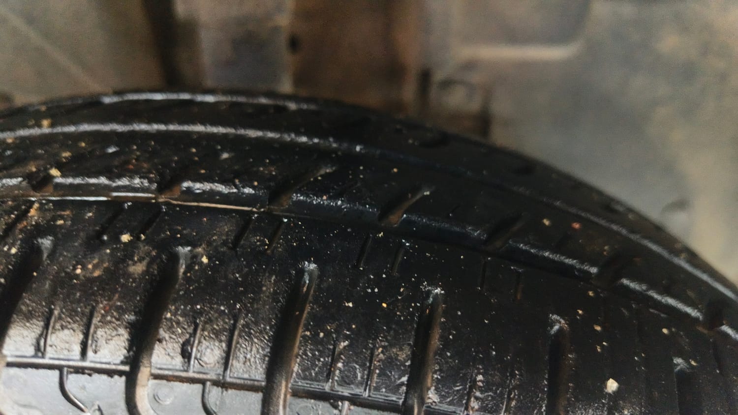 Used 2019 Renault Kwid 1.0 RXT AMT Petrol Automatic tyres RIGHT FRONT TYRE TREAD VIEW