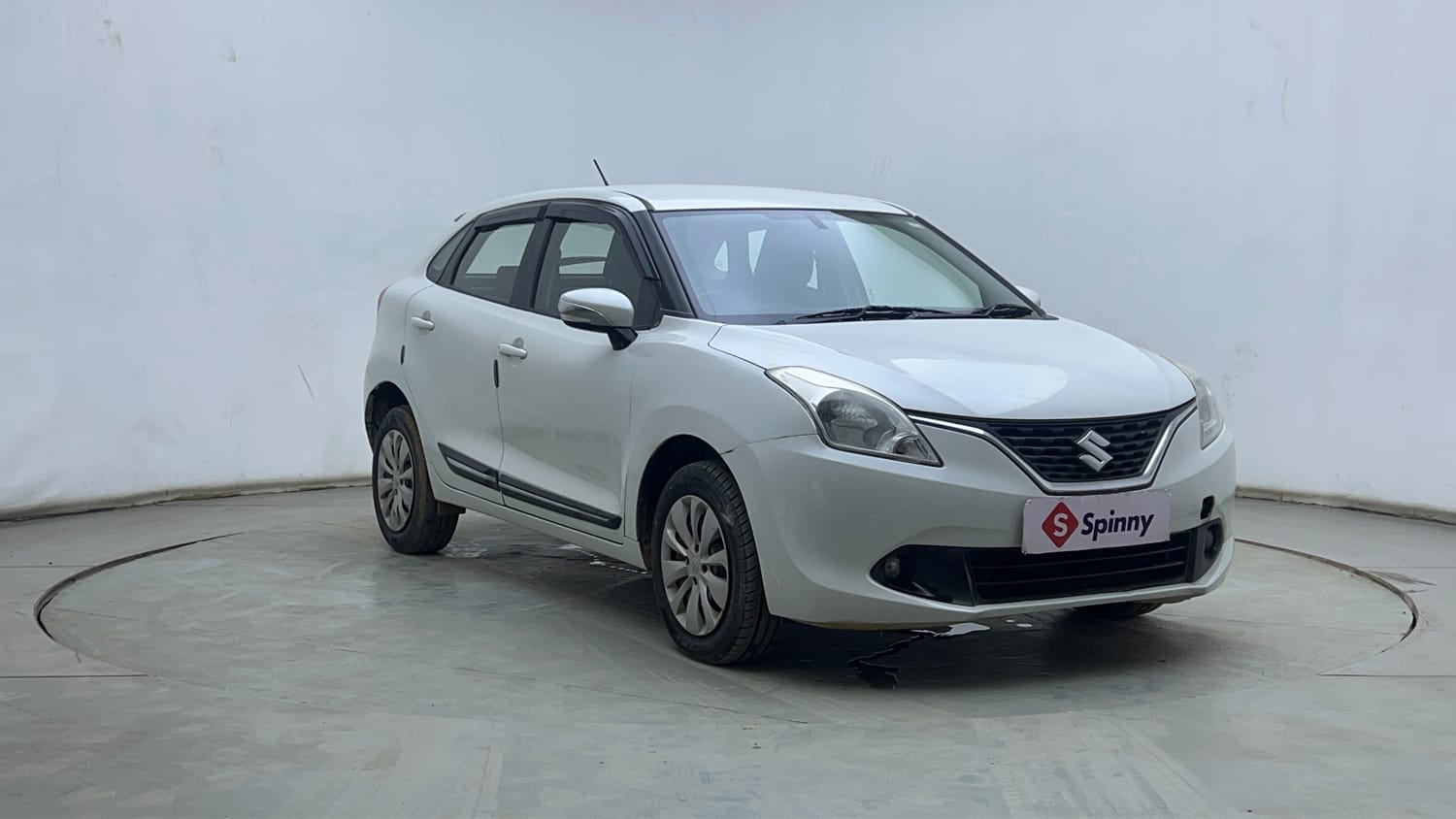 Used 2017 Maruti Suzuki Baleno Delta 1.2 AT Petrol Automatic exterior RIGHT FRONT CORNER VIEW