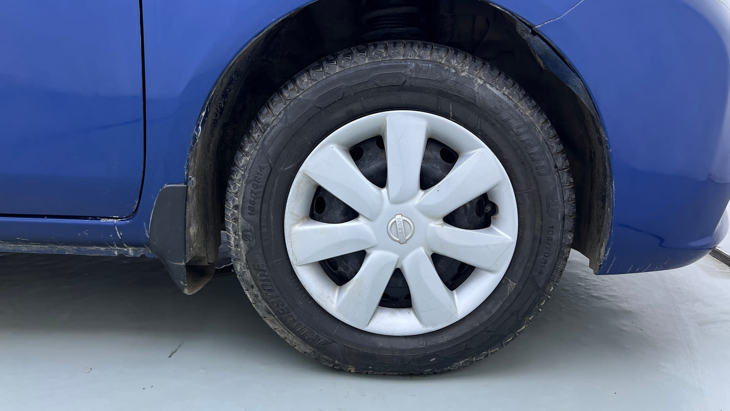 Used 2013 Nissan Sunny XL Petrol Manual tyres RIGHT FRONT TYRE RIM VIEW