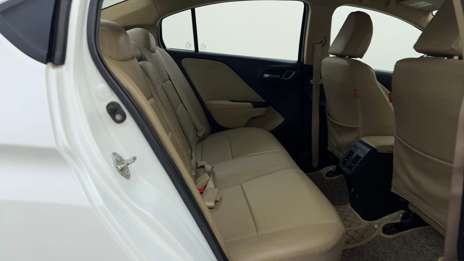 Used 2022 Honda City 4th Generation V Petrol Petrol Manual interior RIGHT SIDE REAR DOOR CABIN VIEW