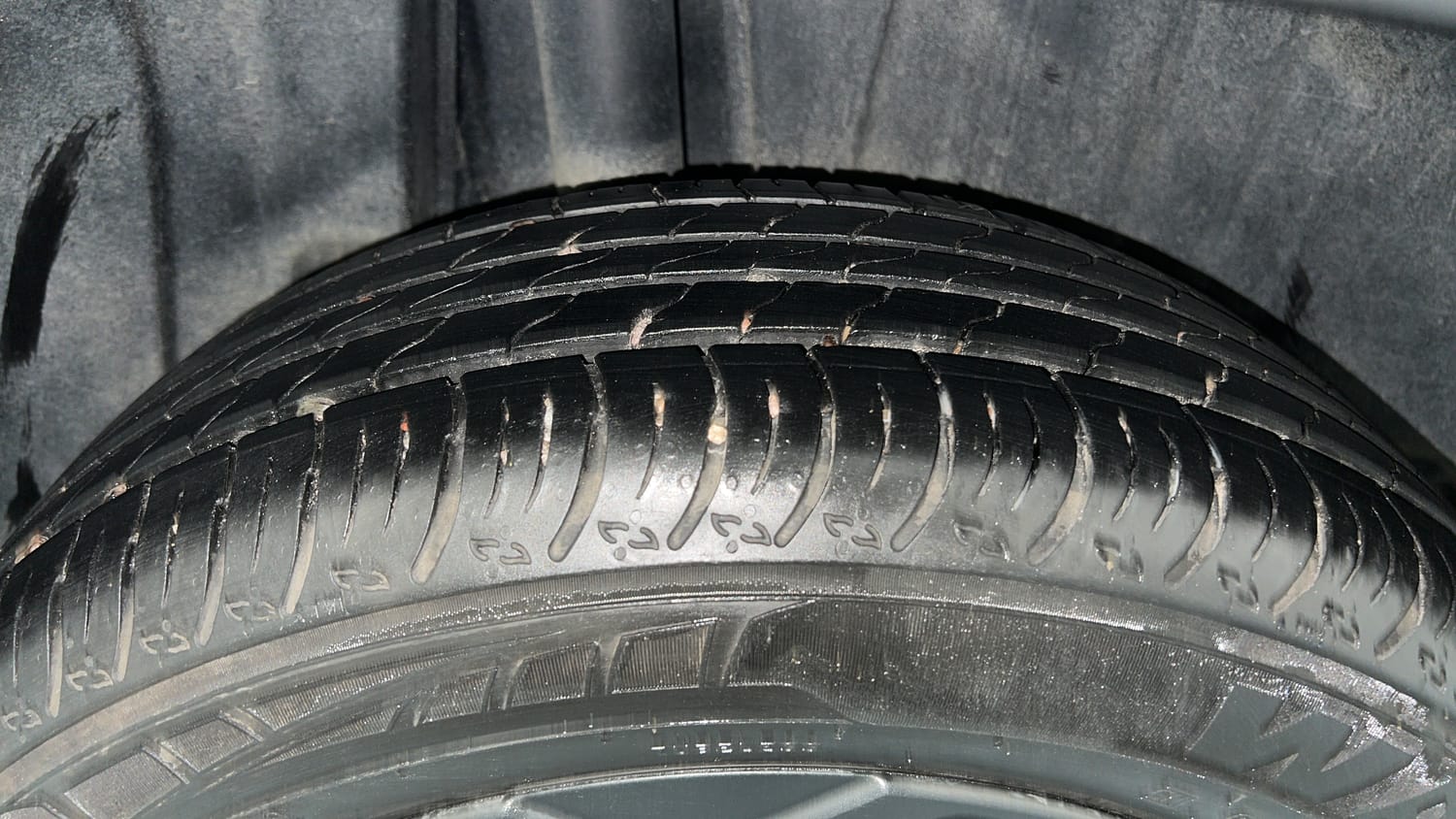 Used 2025 Maruti Suzuki Fronx Zeta 1.0L Turbo MT Petrol Manual tyres RIGHT REAR TYRE TREAD VIEW