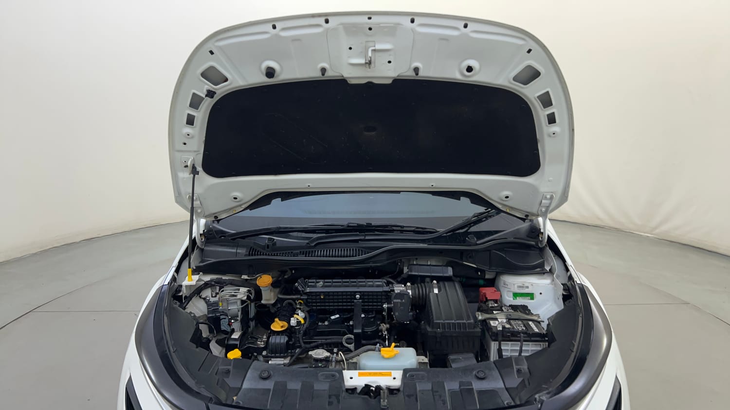Used 2024 Tata Altroz XM Petrol Petrol Manual engine ENGINE & BONNET OPEN FRONT VIEW