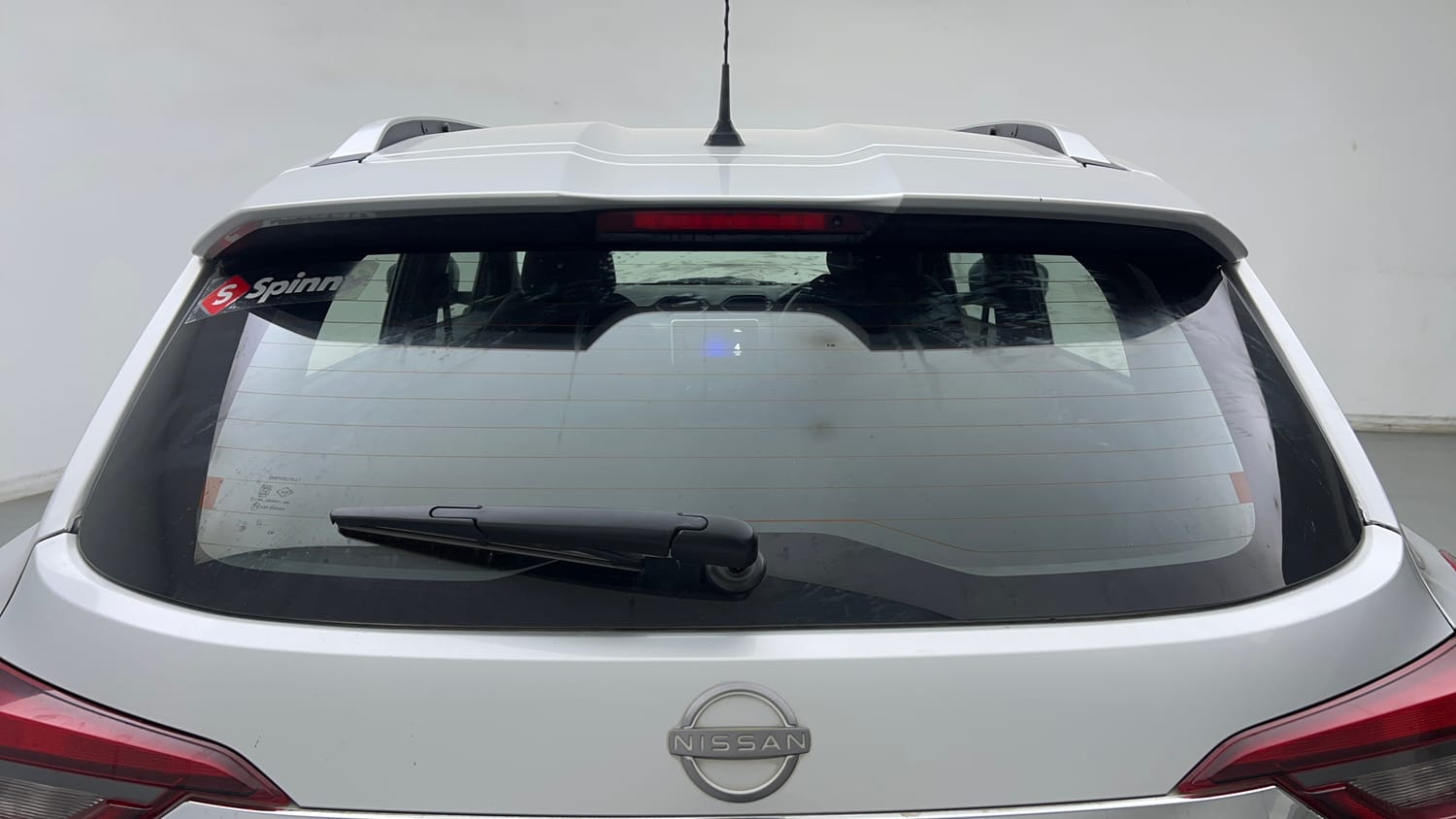 Used 2021 Nissan Magnite XV Premium Turbo Petrol Manual exterior BACK WINDSHIELD VIEW