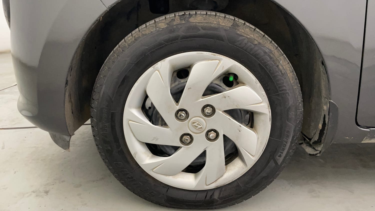 Used 2020 Hyundai Santro Sportz AMT Petrol Automatic tyres LEFT FRONT TYRE RIM VIEW