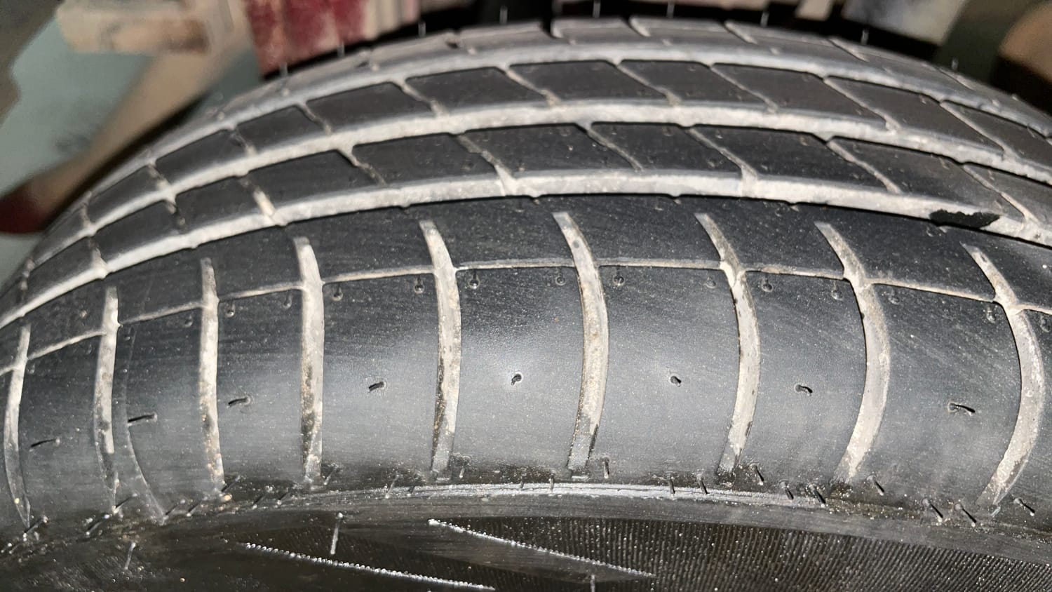 Used 2019 maruti-suzuki Alto K10 VXi (O) AMT Petrol Automatic tyres RIGHT REAR TYRE TREAD VIEW