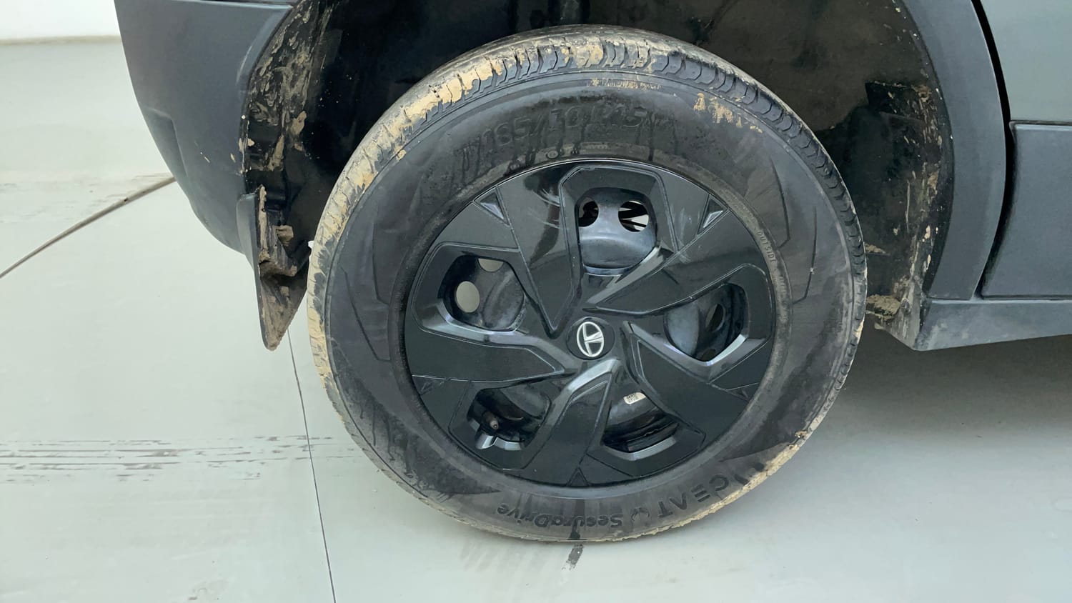 Used 2022 Tata Punch Adventure MT Petrol Manual tyres RIGHT REAR TYRE RIM VIEW