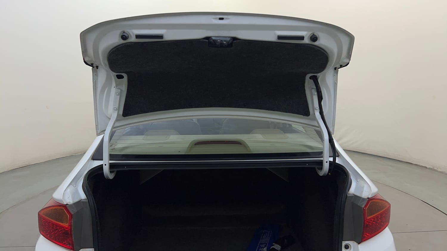 Used 2022 Honda City 4th Generation V Petrol Petrol Manual interior DICKY DOOR OPEN VIEW