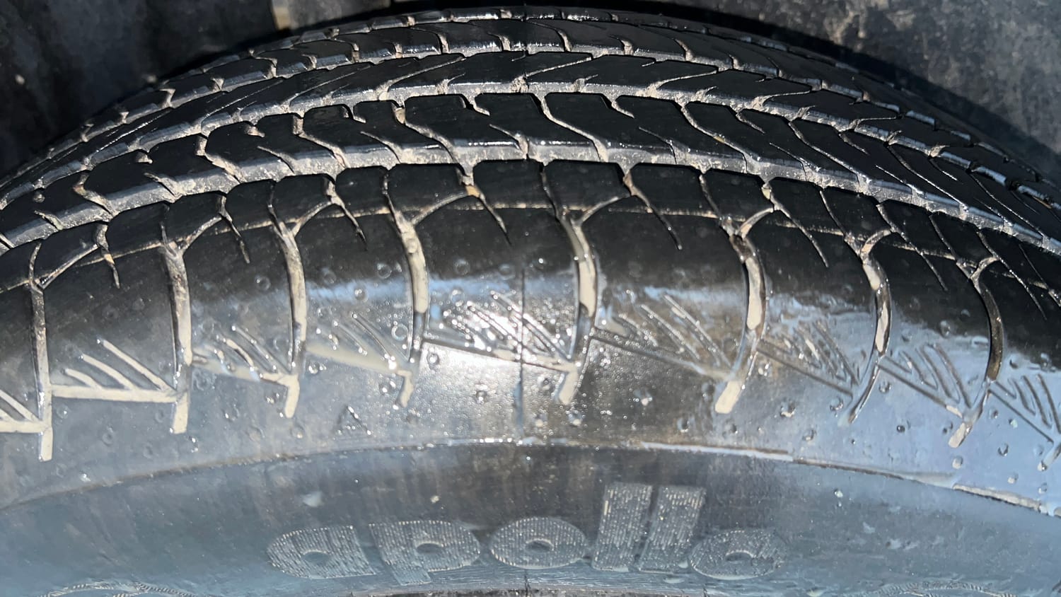 Used 2026 Maruti Suzuki Grand Vitara Delta Smart Hybrid Petrol Manual tyres RIGHT REAR TYRE TREAD VIEW