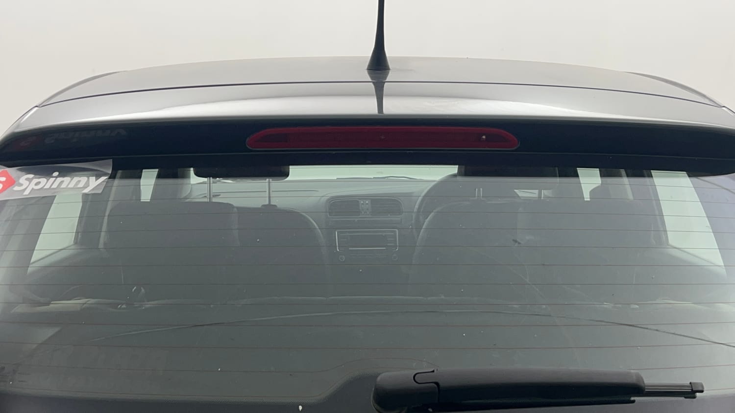 Used 2016 Volkswagen Polo Comfortline 1.2L (P) Petrol Manual top_features Rear defogger
