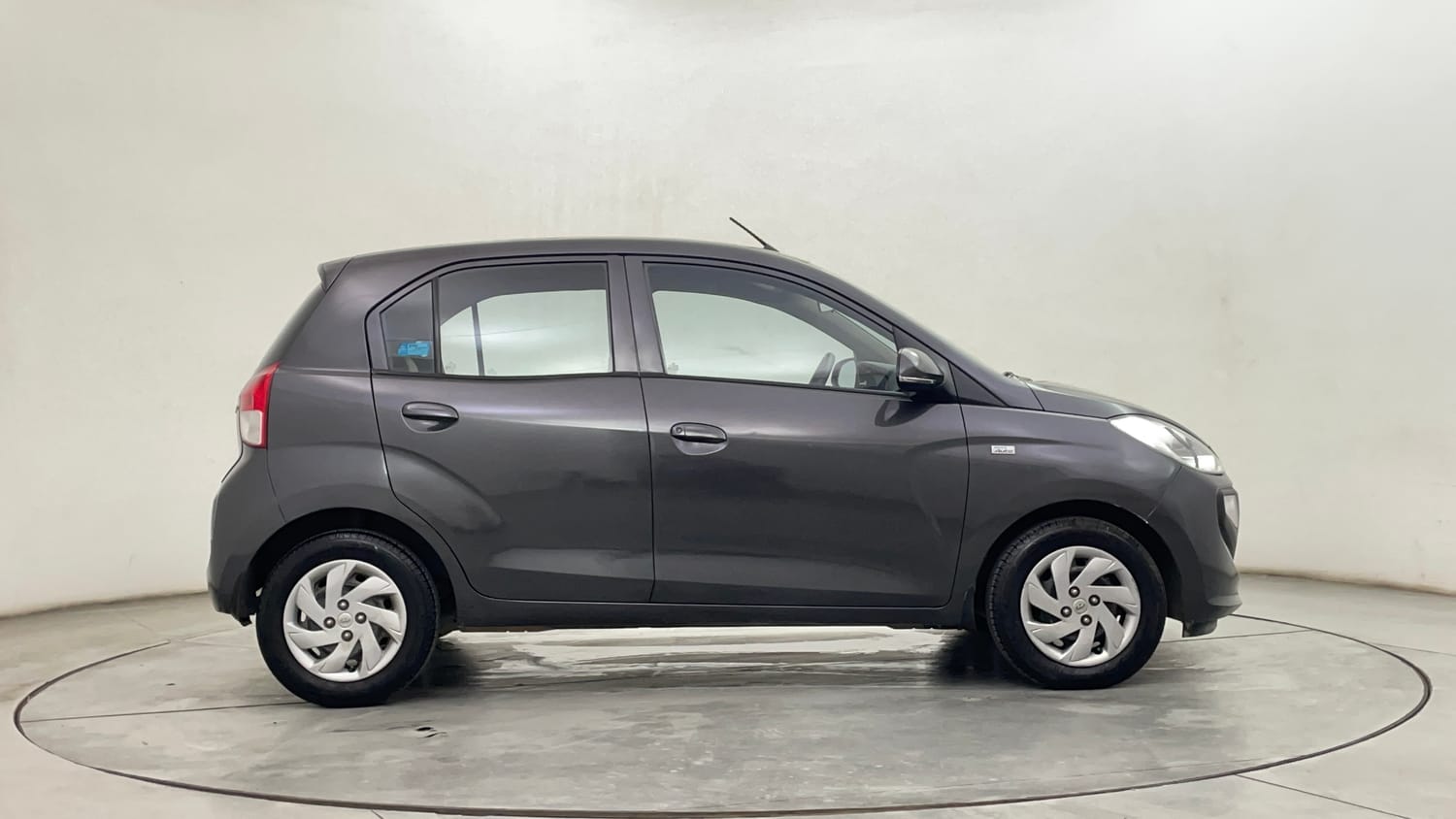 Used 2020 Hyundai Santro Sportz AMT Petrol Automatic exterior RIGHT SIDE VIEW