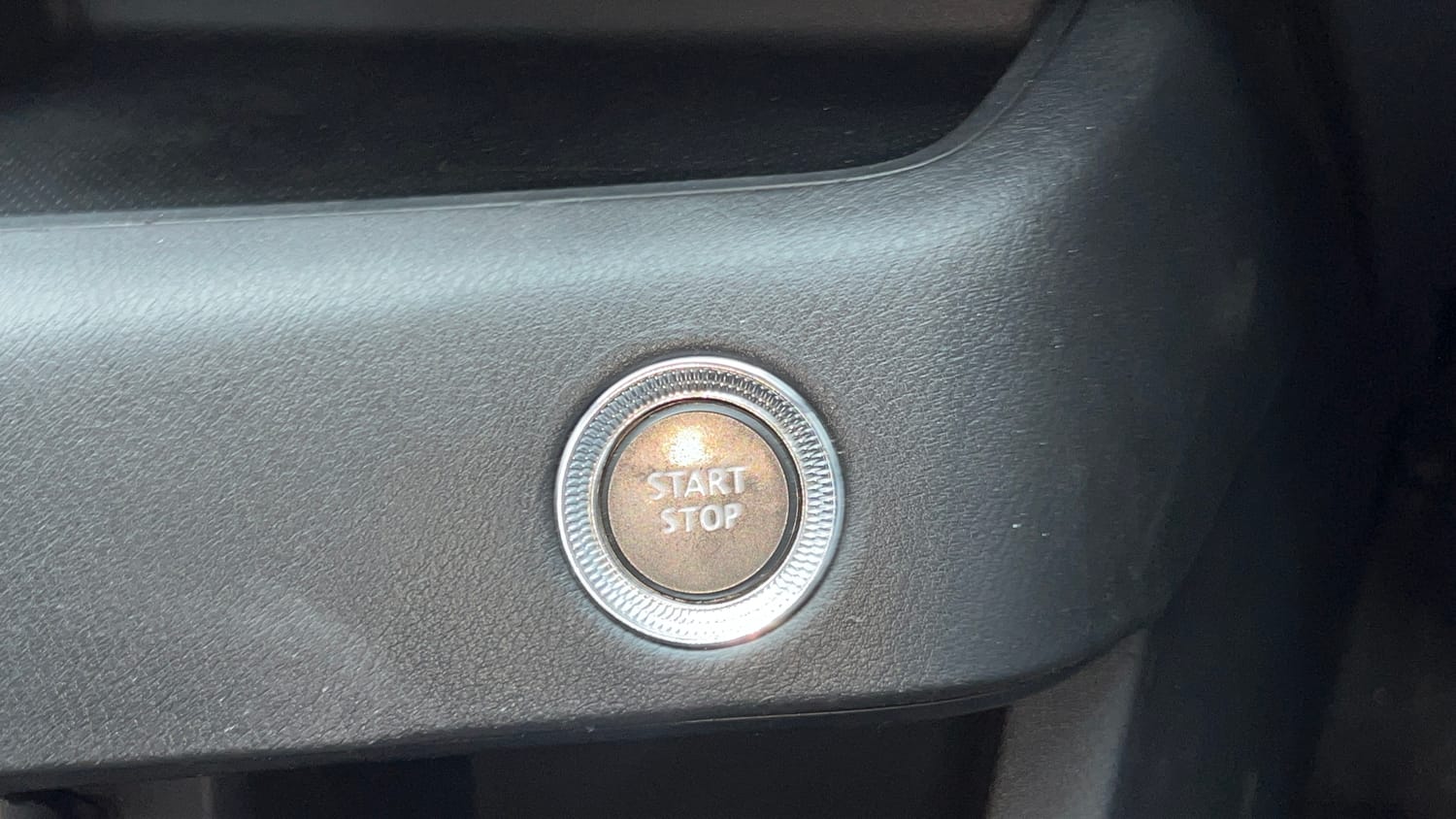 Used 2021 Nissan Magnite XV Premium Turbo Petrol Manual top_features Keyless start