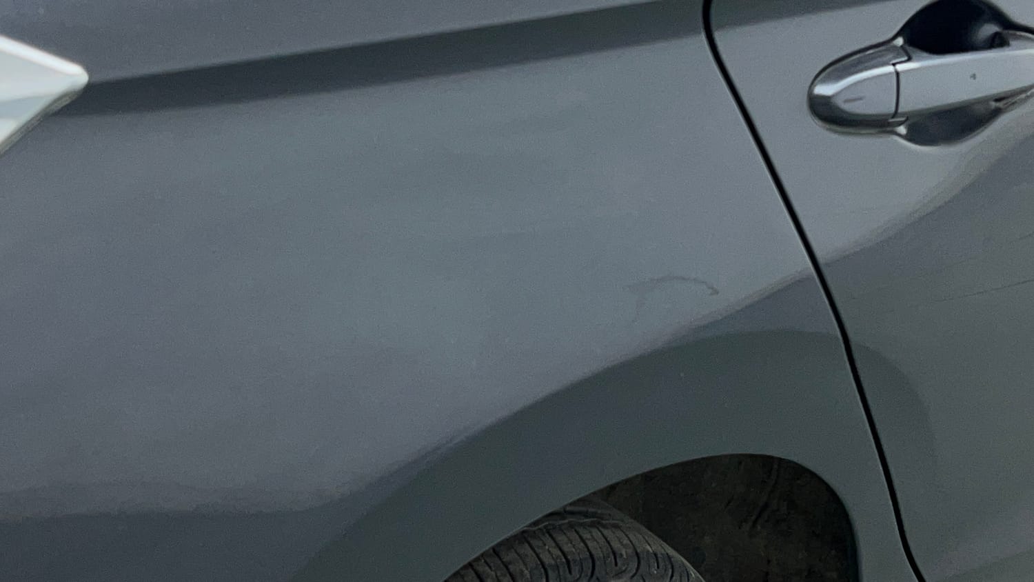 Used 2023 Honda City V CVT Petrol Petrol Automatic dents MINOR DENT