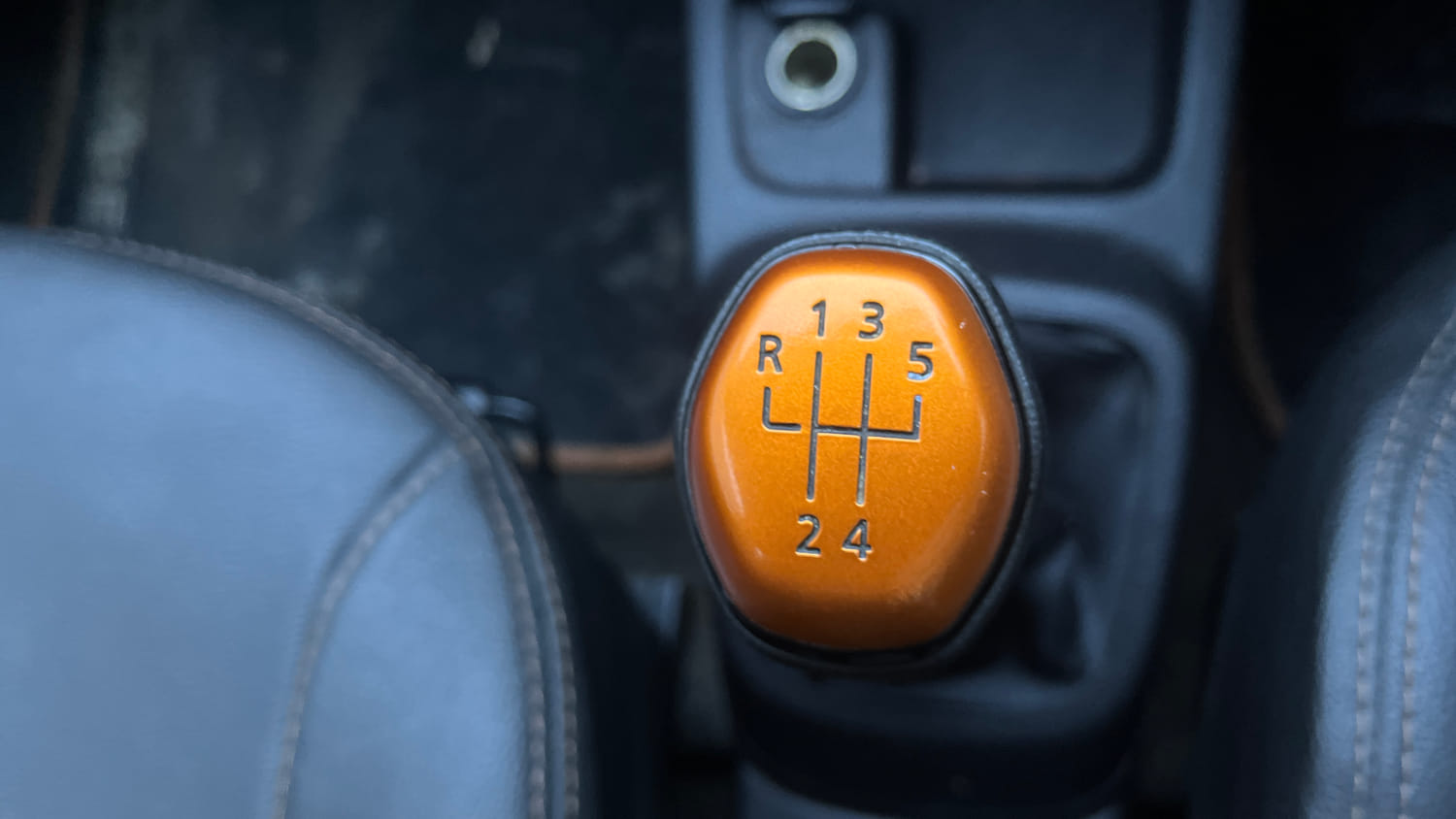 Used 2018 Renault Kwid CLIMBER 1.0 Petrol Manual interior GEAR  KNOB VIEW