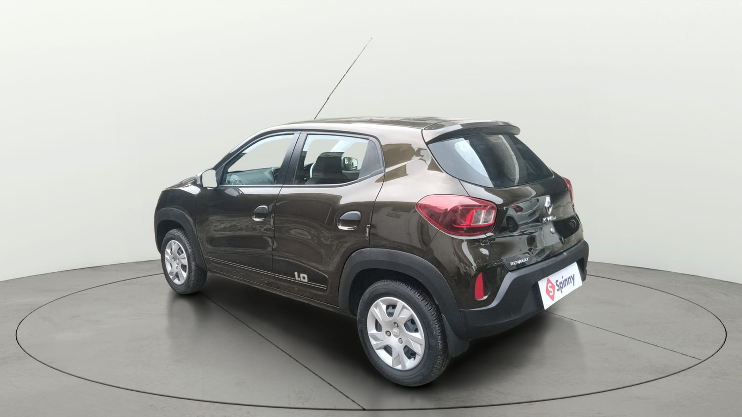 Used 2025 Renault Kwid RXT 1.0L Petrol Manual exterior LEFT REAR CORNER VIEW