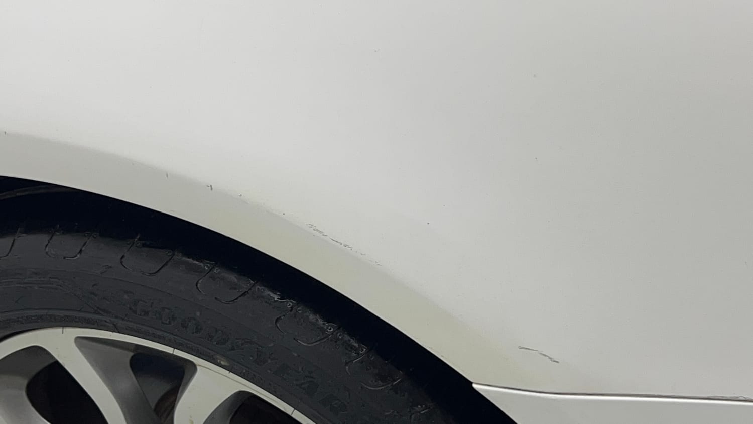 Used 2015 Mercedes-Benz C-Class C 200 Avantgarde Petrol Automatic dents MINOR SCRATCH