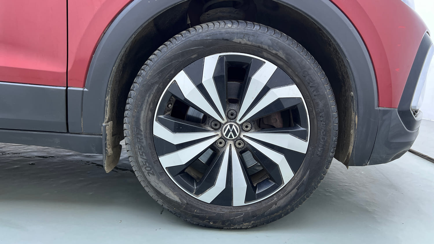 Used 2022 Volkswagen Taigun GT Plus 1.5 TSI DSG Petrol Automatic tyres RIGHT FRONT TYRE RIM VIEW