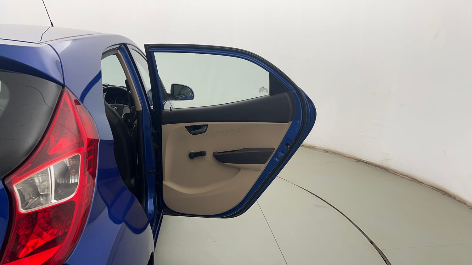 Used 2017 Hyundai Eon Sportz Petrol Manual interior RIGHT REAR DOOR OPEN VIEW