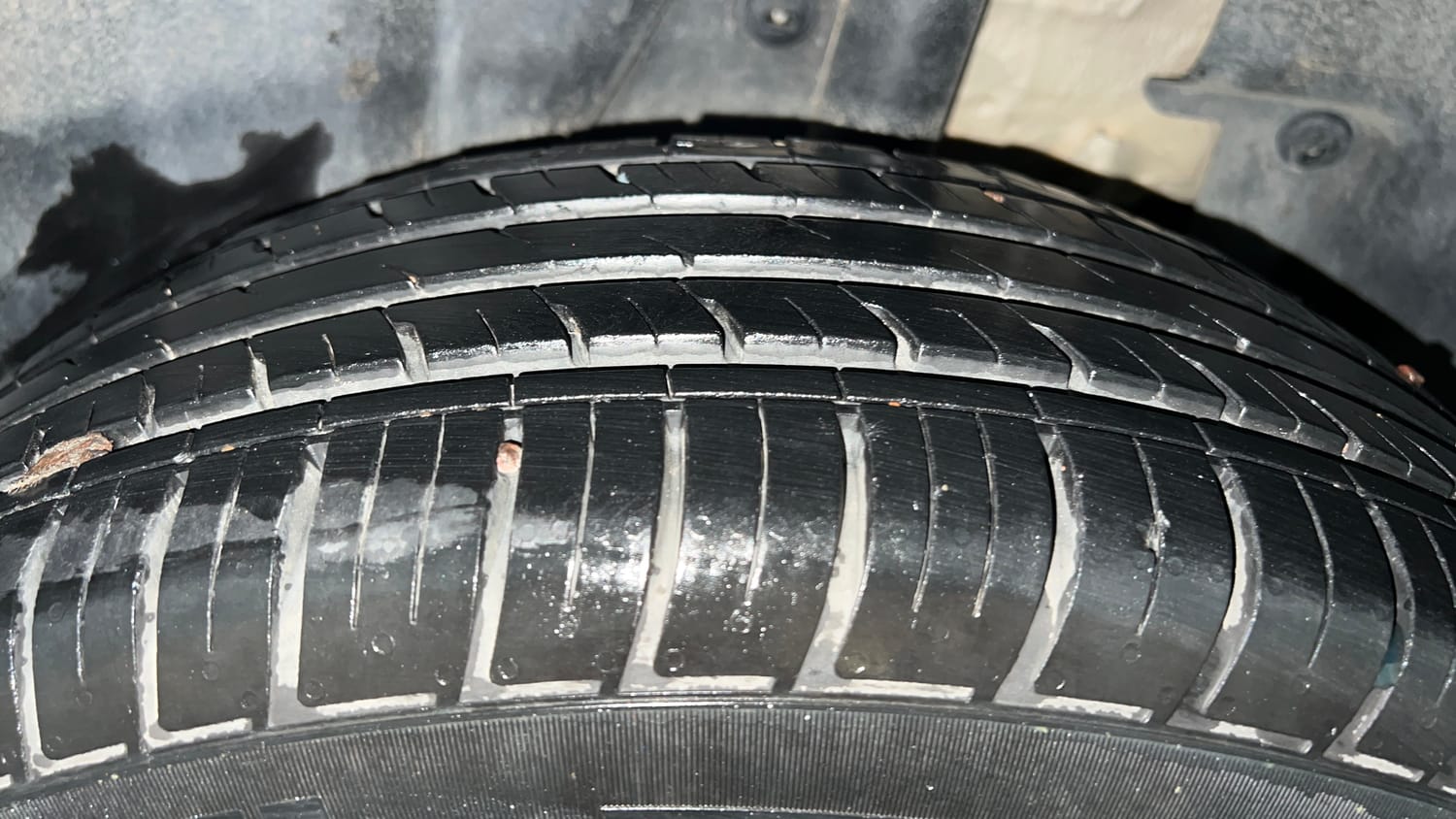 Used 2021 Nissan Kicks XV 1.5 Petrol Manual tyres LEFT REAR TYRE TREAD VIEW