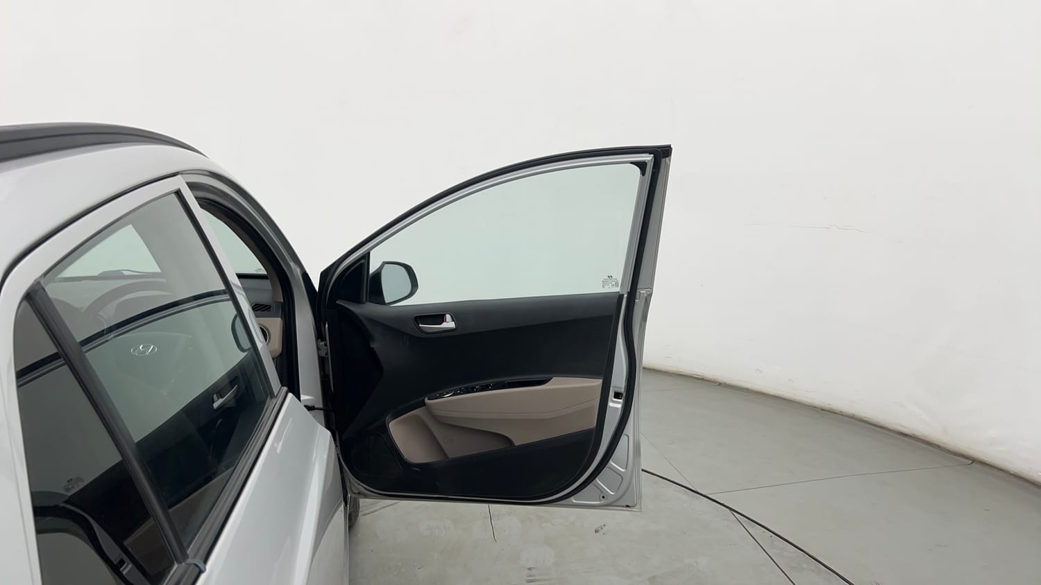 Used 2015 Hyundai Grand i10 Asta AT 1.2 Kappa VTVT Petrol Automatic interior RIGHT FRONT DOOR OPEN VIEW