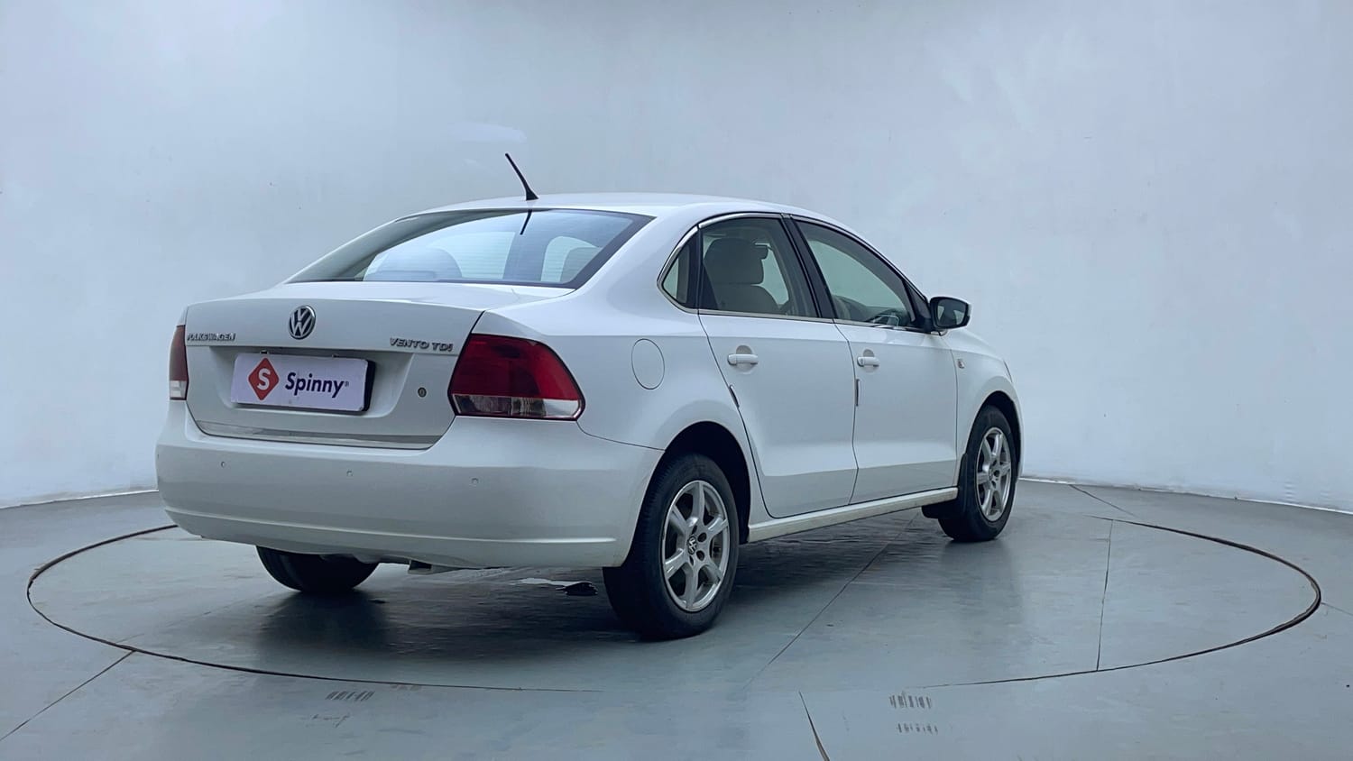 Used 2013 Volkswagen Vento Highline Diesel Diesel Manual exterior RIGHT REAR CORNER VIEW