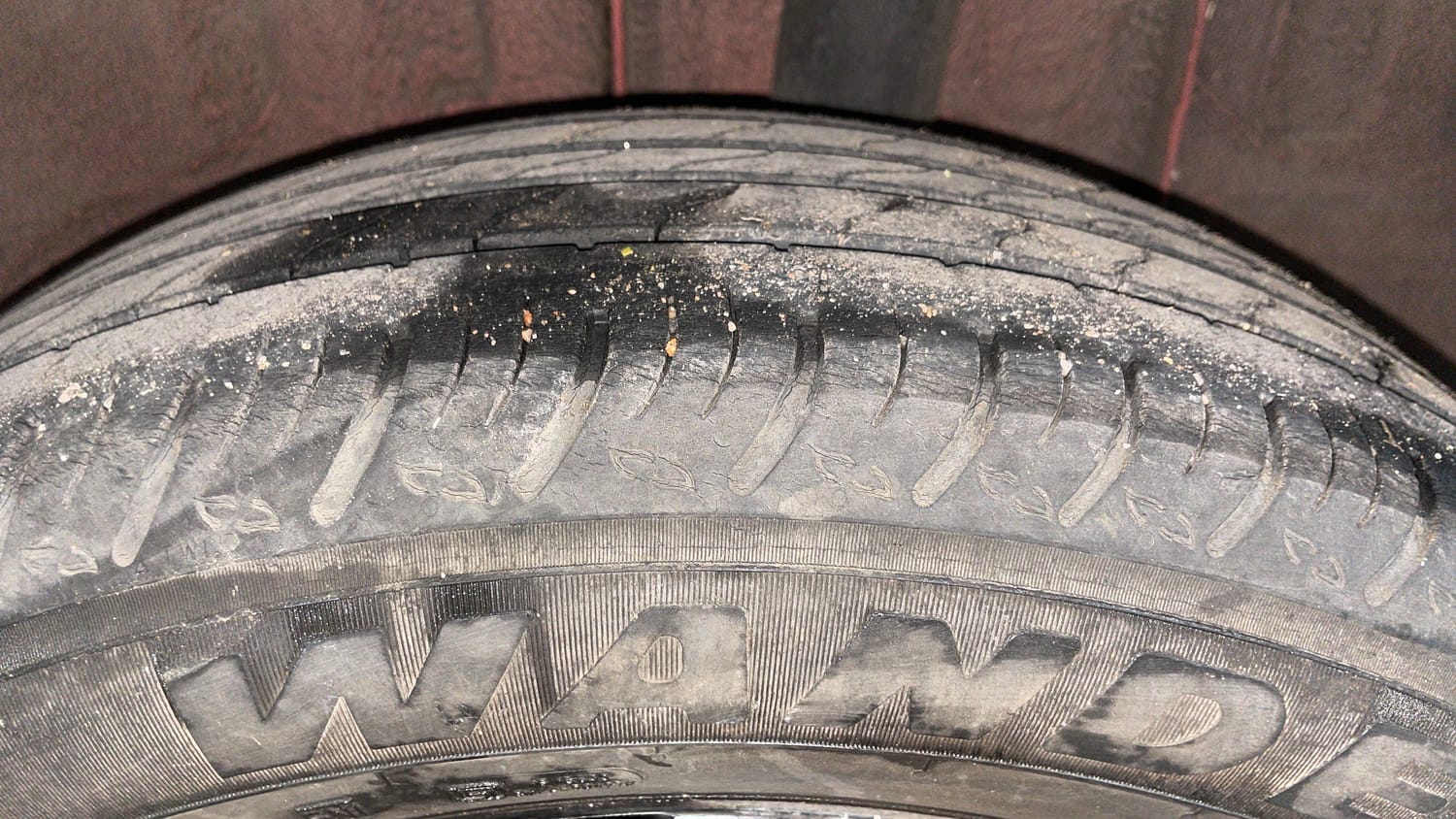 Used 2022 Renault Kiger RXZ AMT Petrol Automatic tyres LEFT REAR TYRE TREAD VIEW