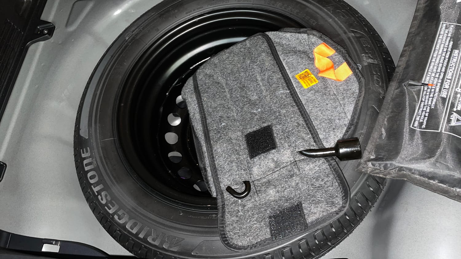 Used 2024 Hyundai i20 Sportz (O) 1.2 IVT Petrol Automatic tyres SPARE TYRE VIEW