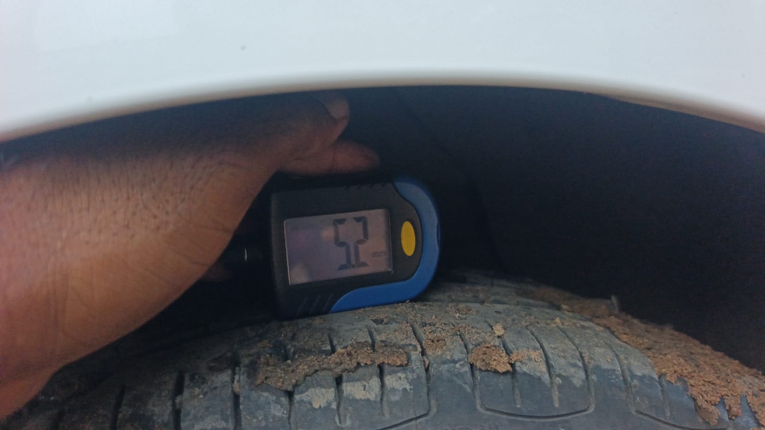 Used 2024 Hyundai Aura S 1.2 Petrol Petrol Manual tyres RIGHT FRONT TYRE TREAD VIEW