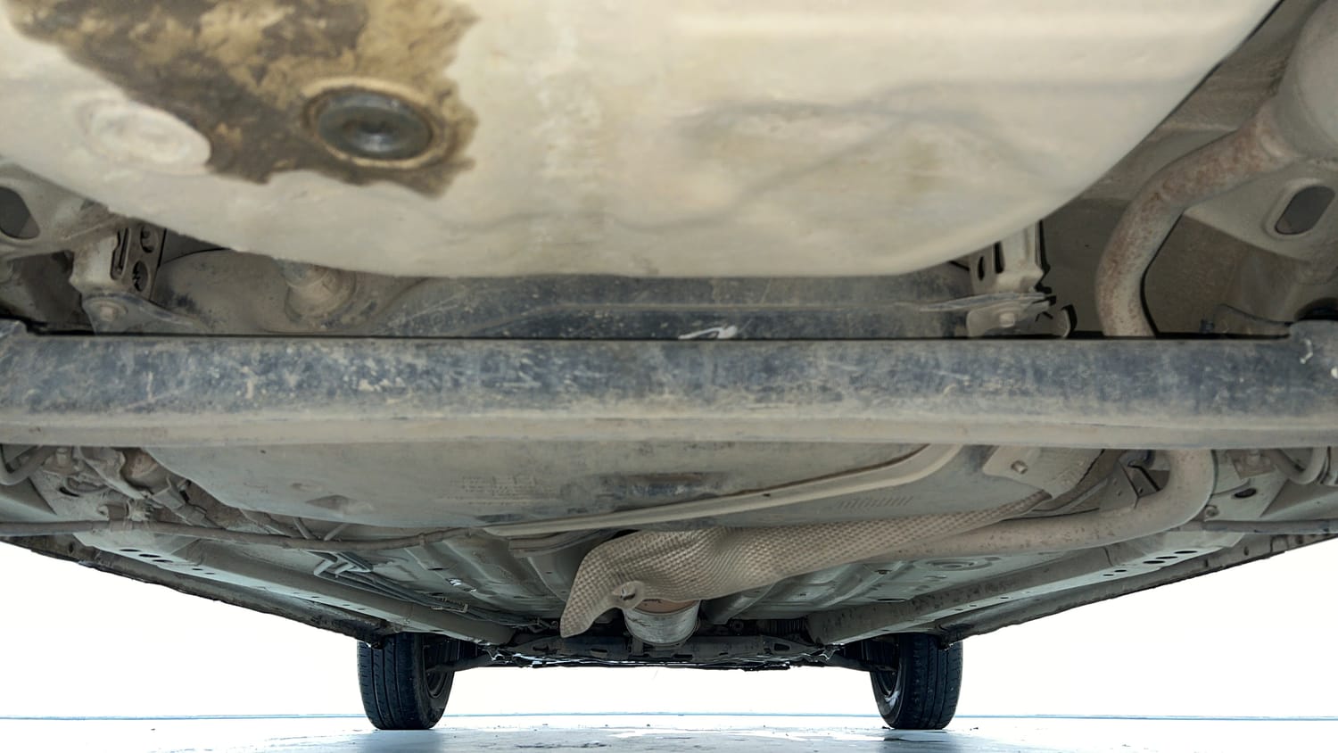 Used 2020 Maruti Suzuki Wagon R 1.0 VXi 1.0 Petrol Manual extra REAR UNDERBODY VIEW (TAKEN FROM REAR)
