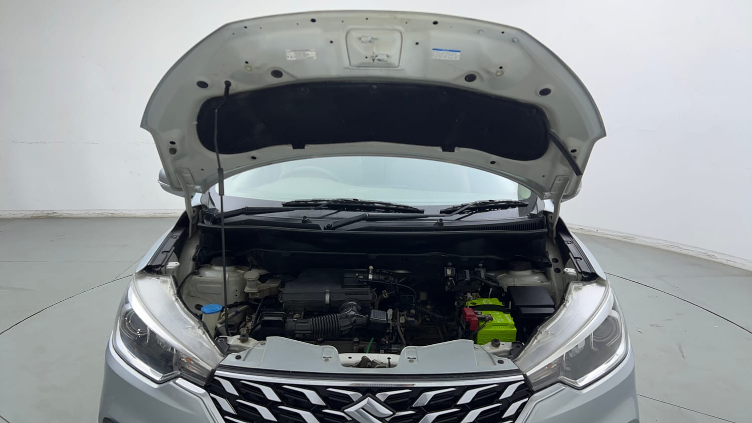 Used 2022 Maruti Suzuki New Ertiga VXi Petrol Manual engine ENGINE & BONNET OPEN FRONT VIEW