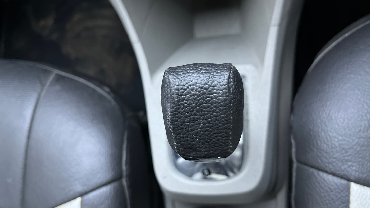 Used 2018 Tata Tiago Revotron XZA Petrol Automatic interior GEAR  KNOB VIEW