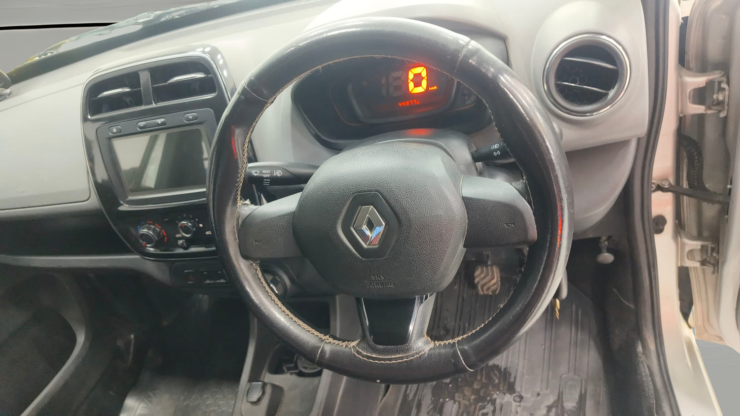 Used 2019 Renault Kwid 1.0 RXT AMT Petrol Automatic interior STEERING VIEW