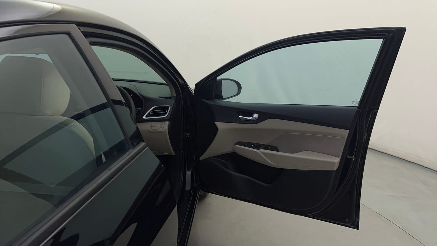 Used 2022 Hyundai Verna S Plus 1.5 VTVT Petrol Manual interior RIGHT FRONT DOOR OPEN VIEW
