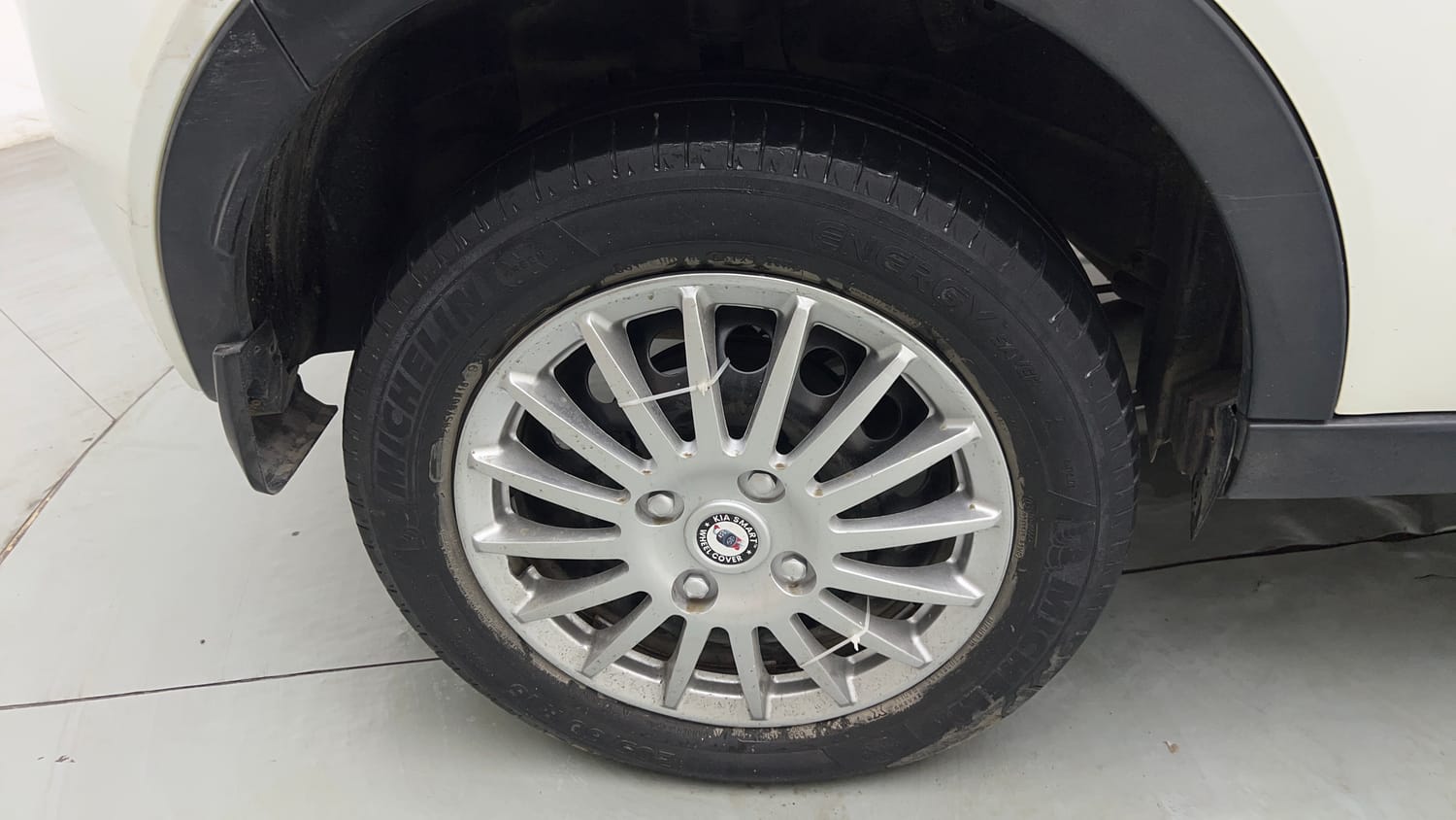 Used 2019 Tata Nexon XMA Petrol Petrol Automatic tyres RIGHT REAR TYRE RIM VIEW