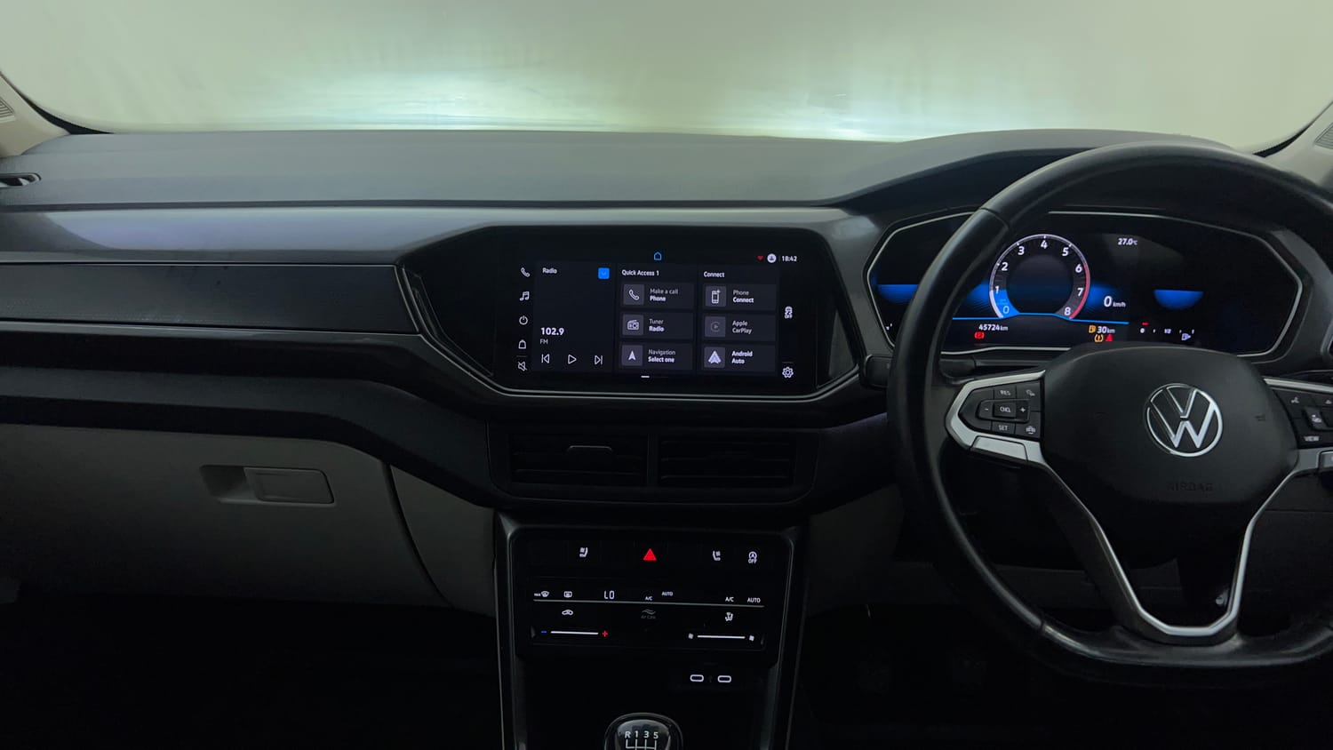 Used 2023 Volkswagen Taigun Topline 1.0 TSI MT Petrol Manual interior MUSIC SYSTEM & AC CONTROL VIEW