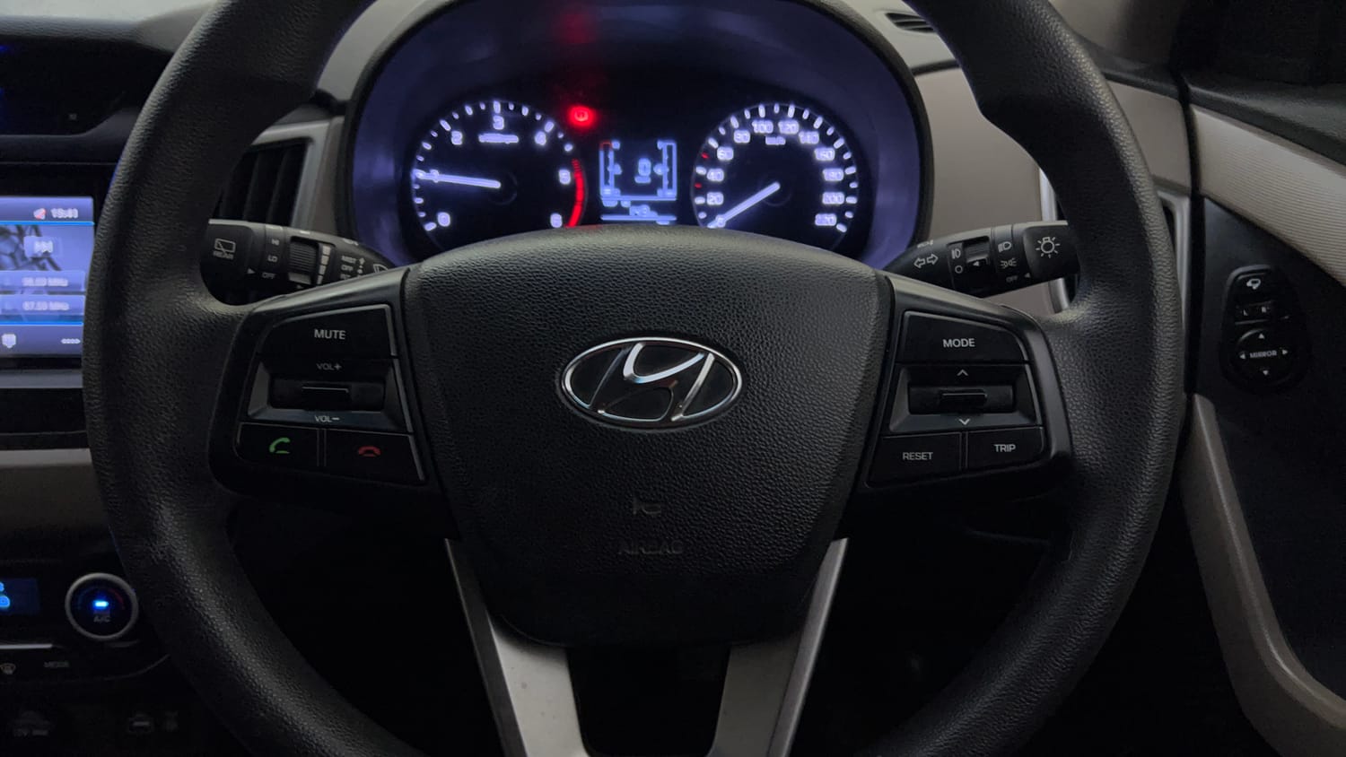Used 2016 Hyundai Creta 1.6 SX Plus Diesel Manual top_features Airbags