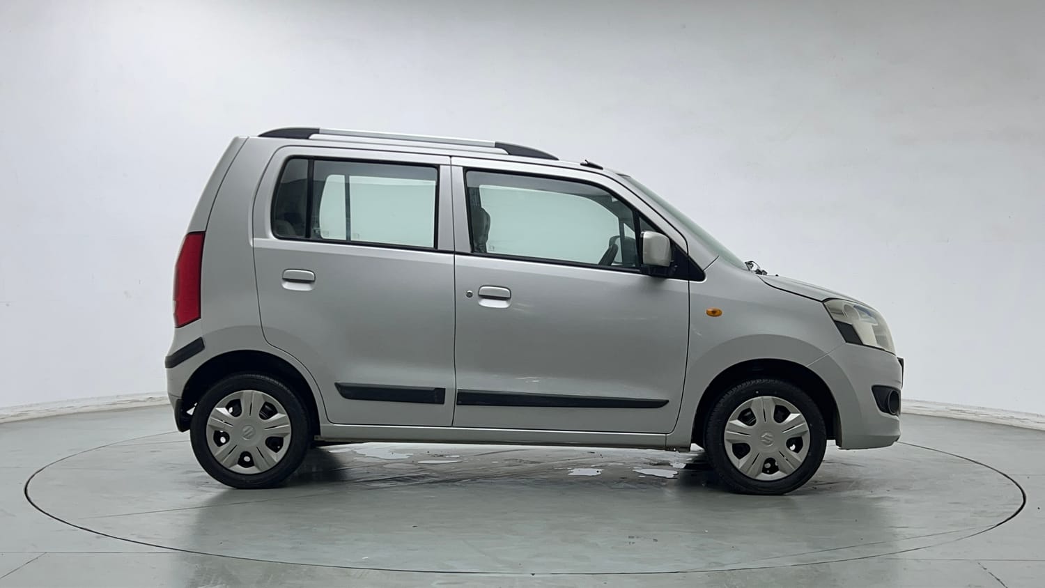 Used 2014 Maruti Suzuki Wagon R VXI Petrol Manual exterior RIGHT SIDE VIEW