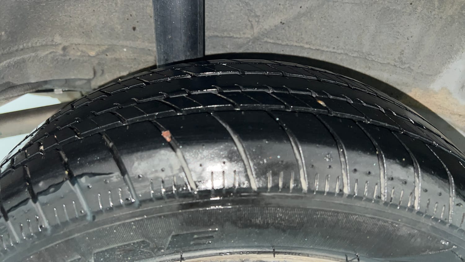 Used 2022 Honda Amaze S MT 1.2 Petrol Petrol Manual tyres RIGHT REAR TYRE TREAD VIEW