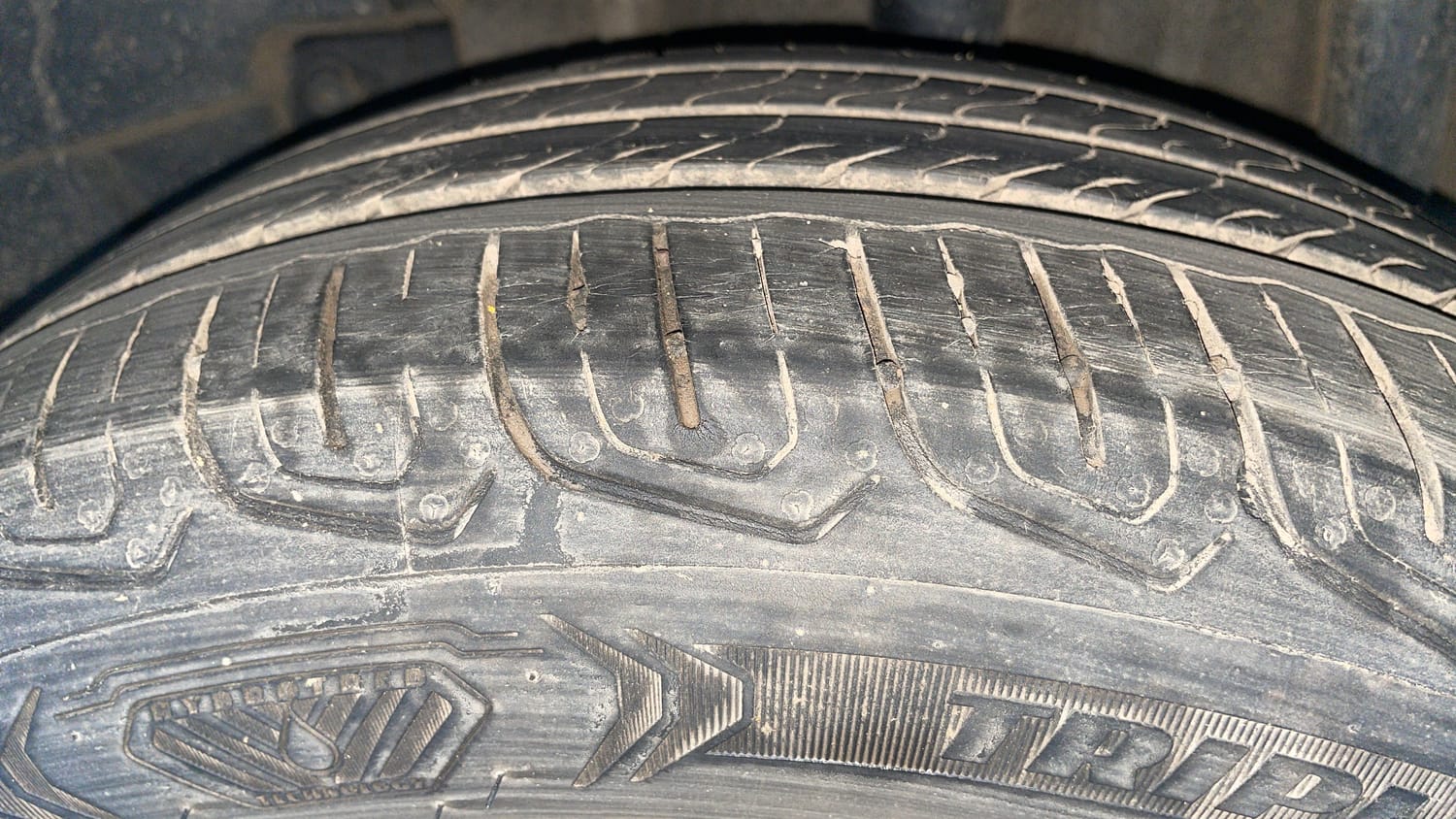 Used 2022 Tata Tigor XZ Plus CNG Cng Manual tyres LEFT REAR TYRE TREAD VIEW