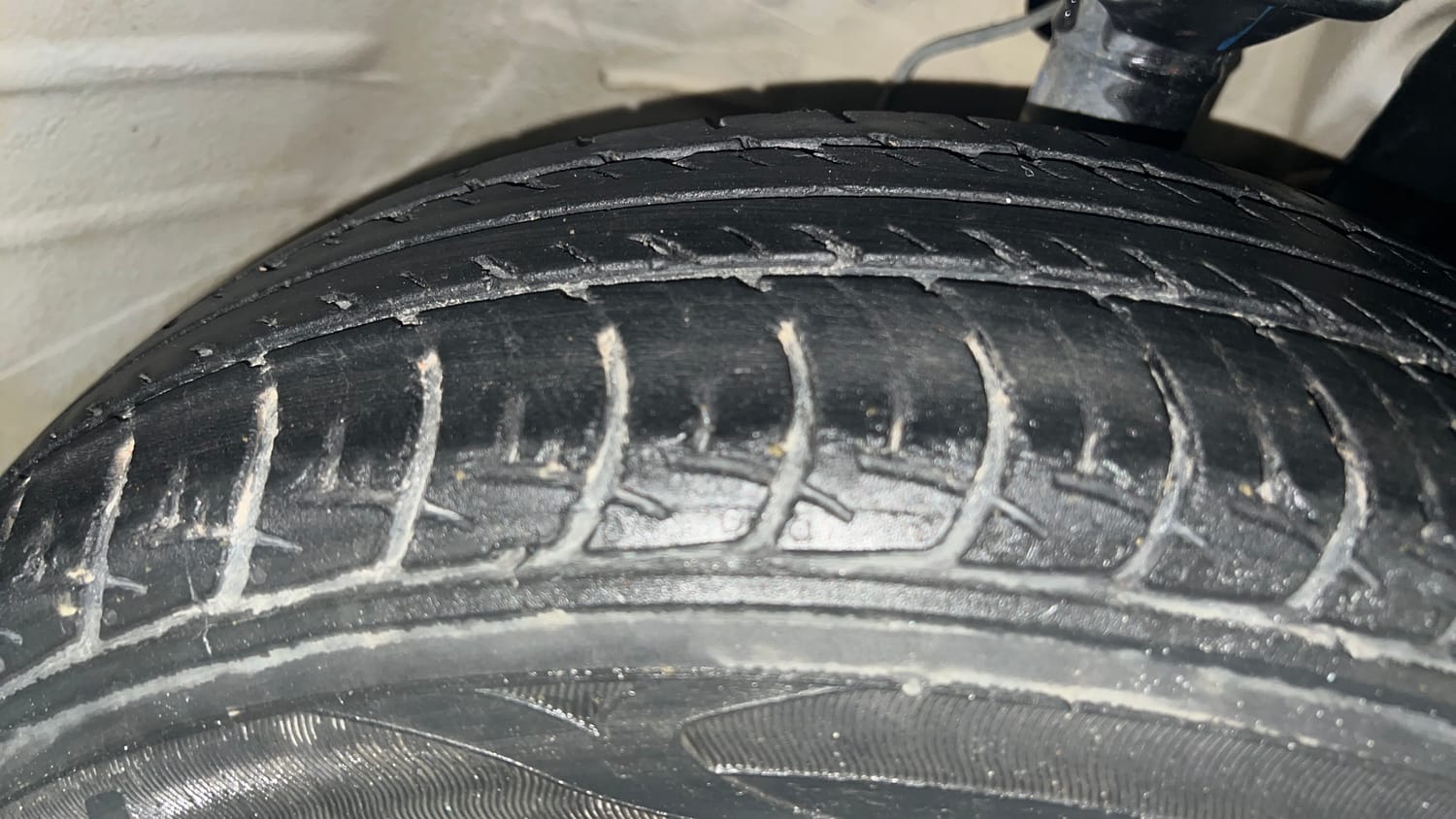 Used 2020 Maruti Suzuki Wagon R 1.0 VXi 1.0 Petrol Manual tyres RIGHT FRONT TYRE TREAD VIEW