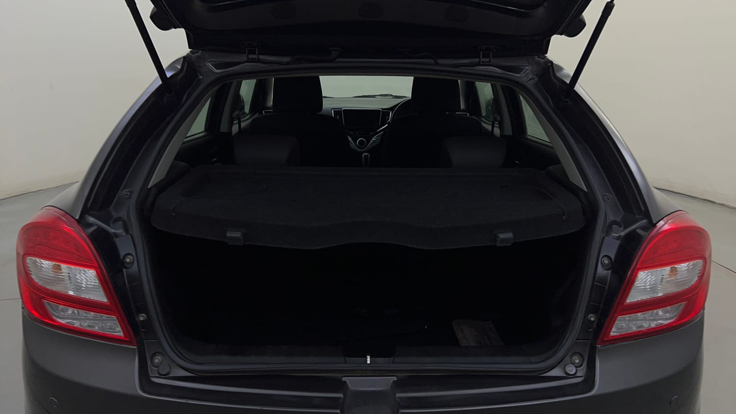 Used 2019 Maruti Suzuki Baleno Alpha 1.2 AT Petrol Automatic interior DICKY INSIDE VIEW