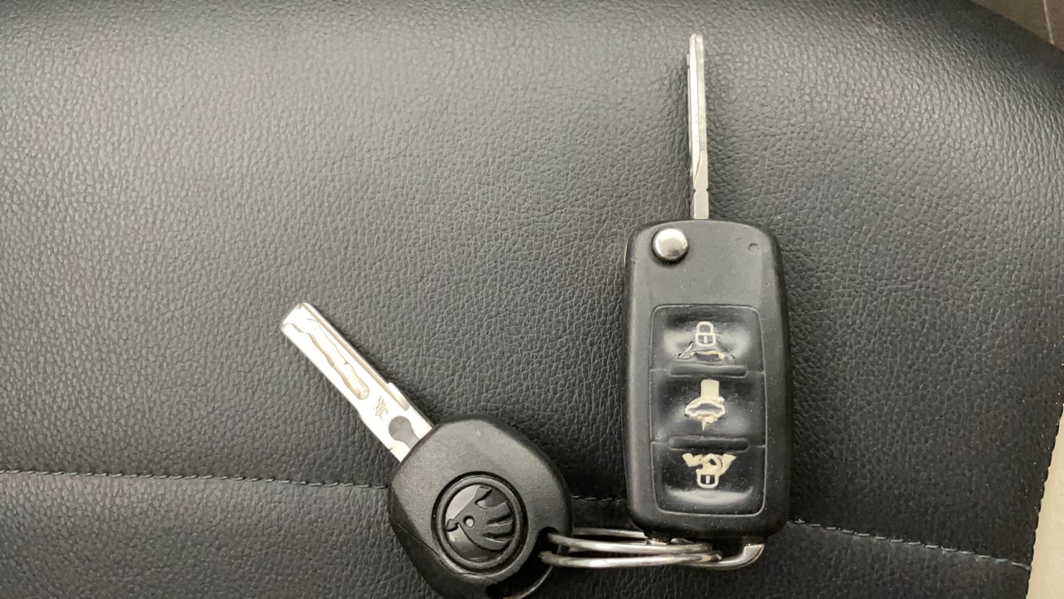 Used 2016 Skoda Rapid 1.6 MPI Active Petrol Manual extra CAR KEY VIEW