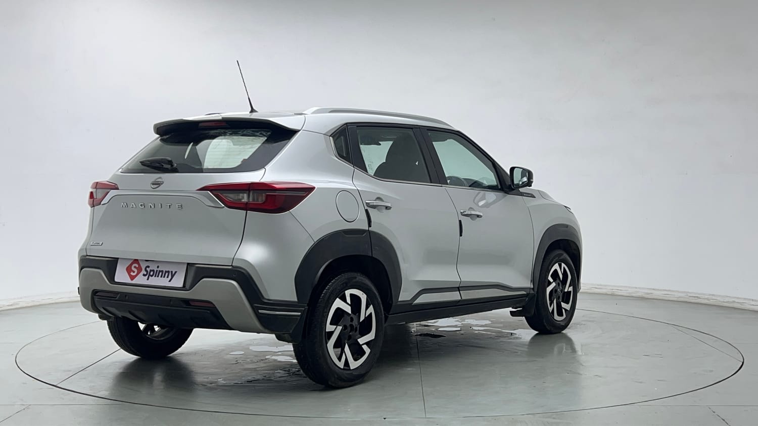 Used 2021 Nissan Magnite XV Premium Turbo Petrol Manual exterior RIGHT REAR CORNER VIEW
