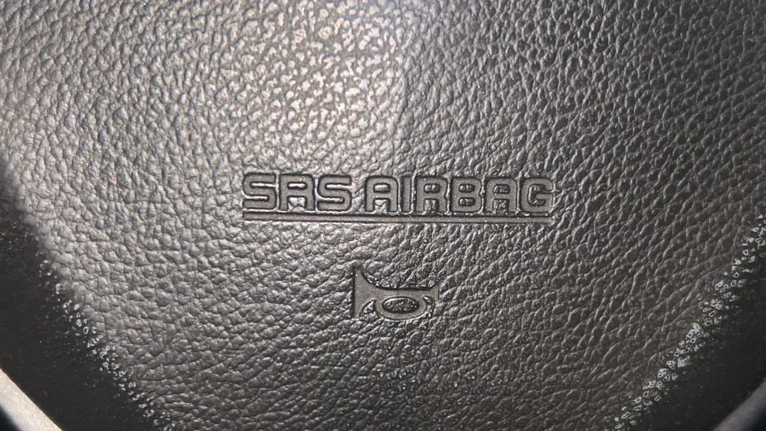 Used 2017 Maruti Suzuki Swift Lxi (O) Petrol Manual top_features Airbags