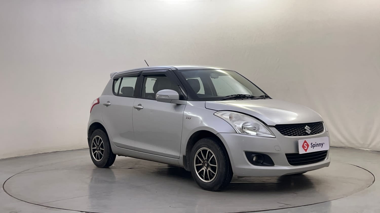 Used 2012 Maruti Suzuki Swift VXi Petrol Manual exterior RIGHT FRONT CORNER VIEW