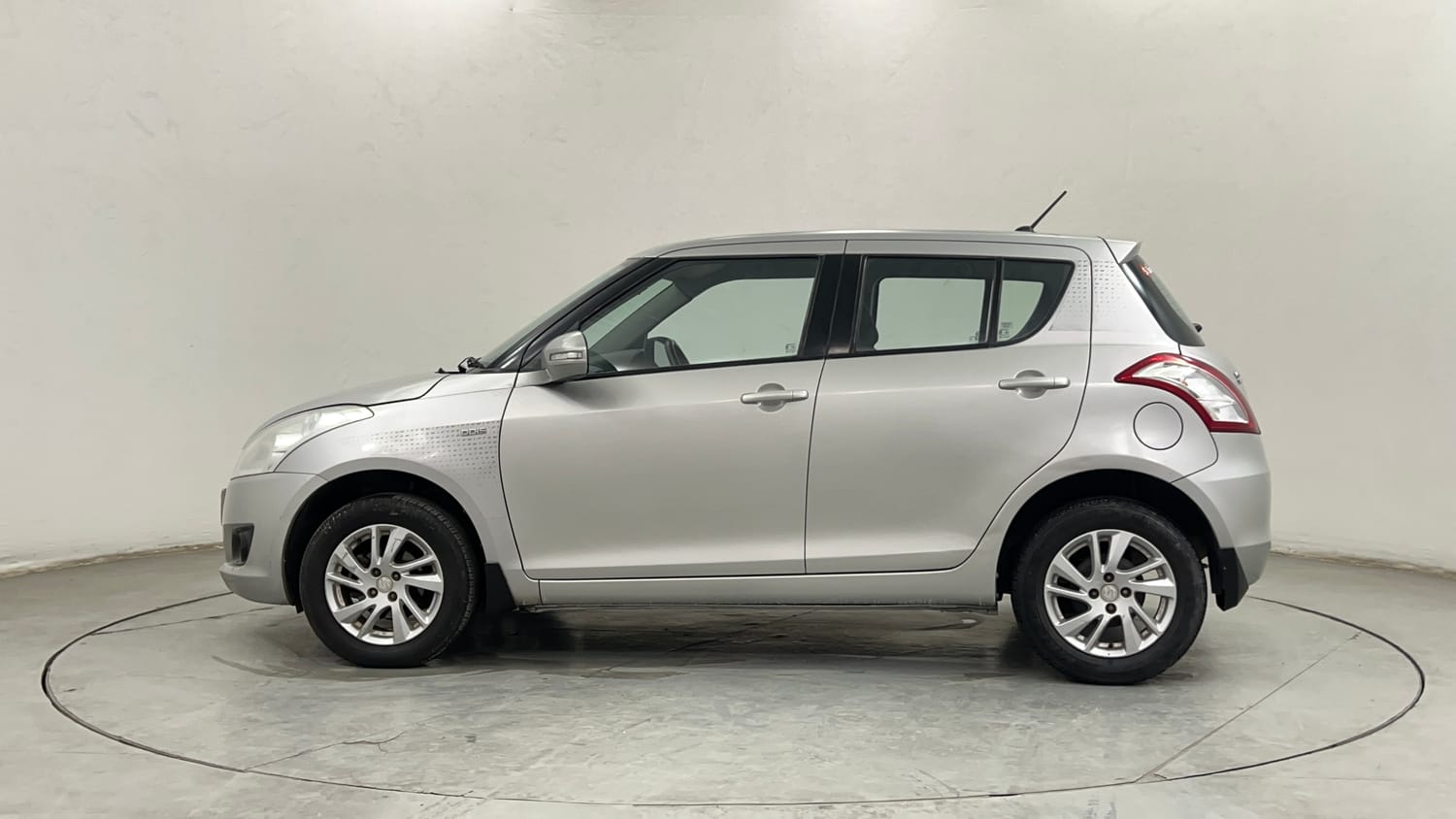 Used 2012 Maruti Suzuki Swift ZDi Diesel Manual exterior LEFT SIDE VIEW