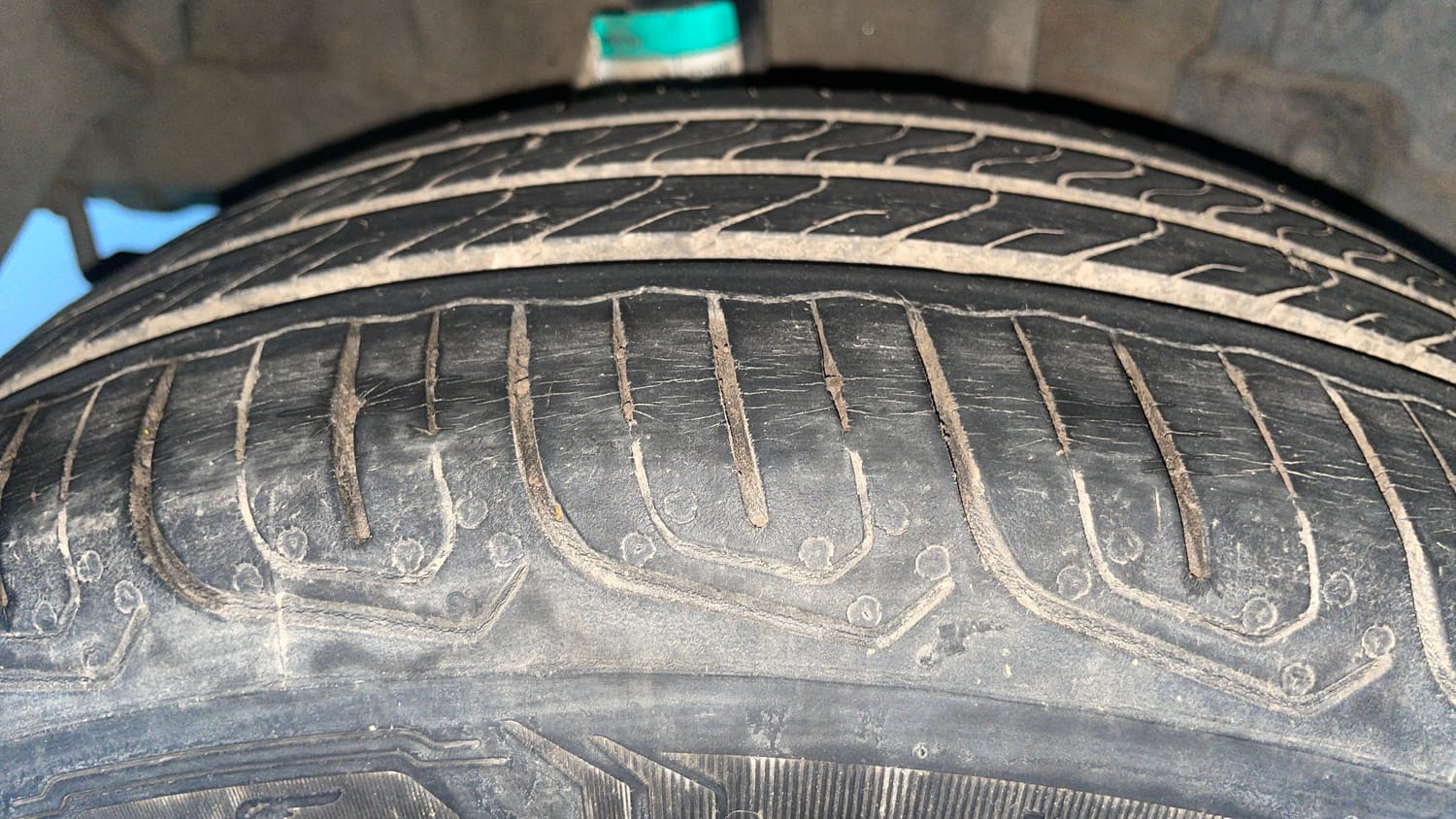 Used 2022 Tata Tigor XZ Plus CNG Cng Manual tyres RIGHT REAR TYRE TREAD VIEW