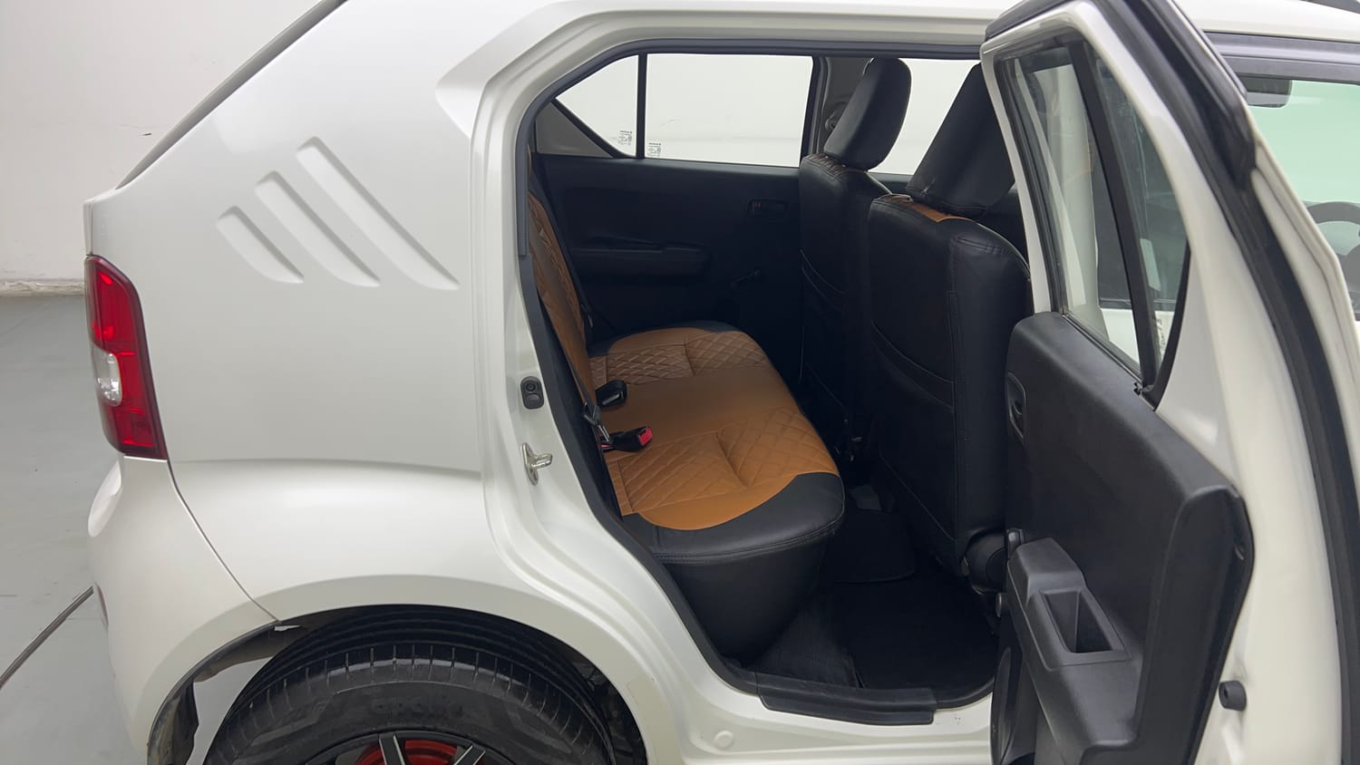 Used 2022 Maruti Suzuki Ignis Sigma 1.2 MT Petrol Manual interior RIGHT SIDE REAR DOOR CABIN VIEW